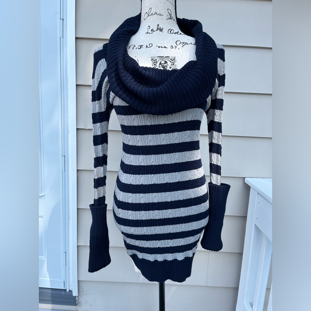 BCBG Maxazria Sweater Dress sz Medium
